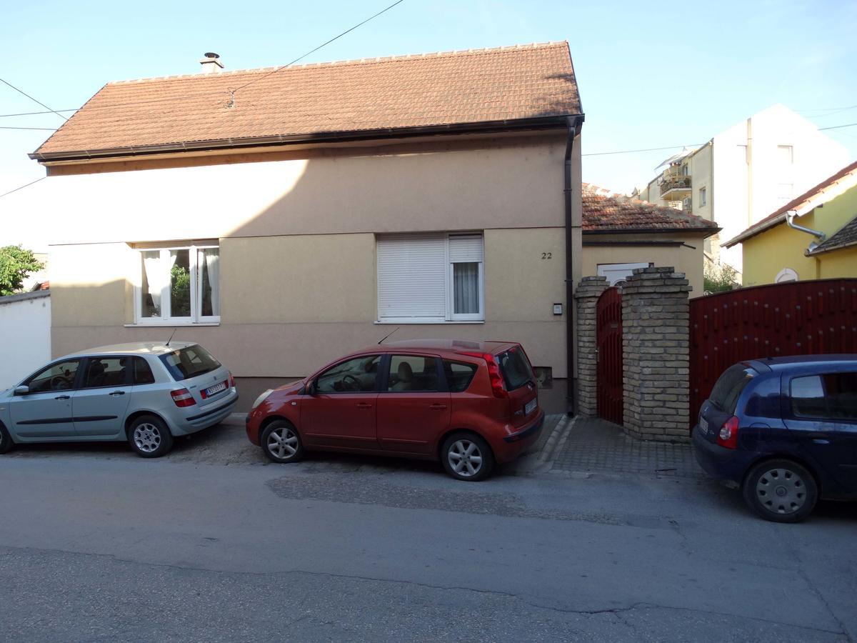 Marijana - Center Appartement Novi Sad Buitenkant foto