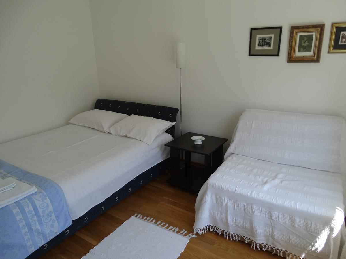 Marijana - Center Appartement Novi Sad Buitenkant foto